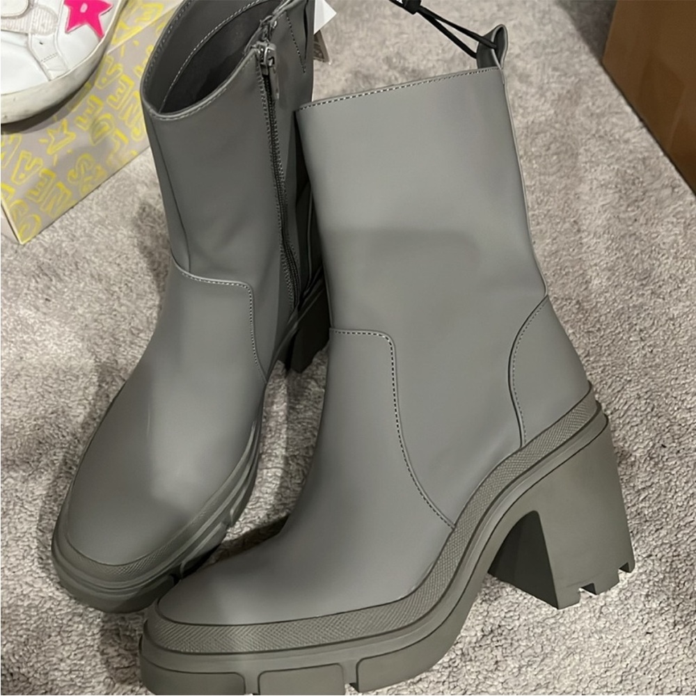 Zara Rubberized Green Khaki Mid Heel Ankle Chunky Platform Lug Sole Boots 38 - Picture 9 of 12